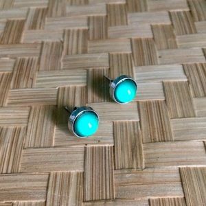 🌿 Color Changing Mood Earring Studs